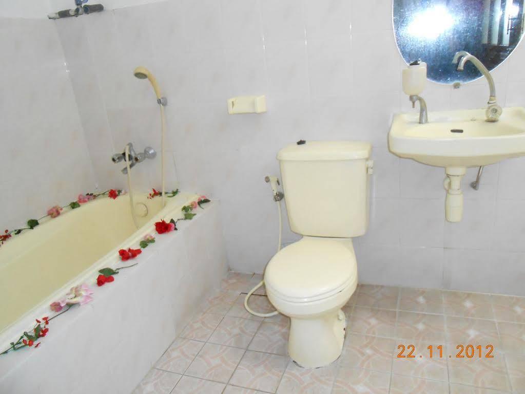 Fortuna Guest House Джокьякарта Экстерьер фото